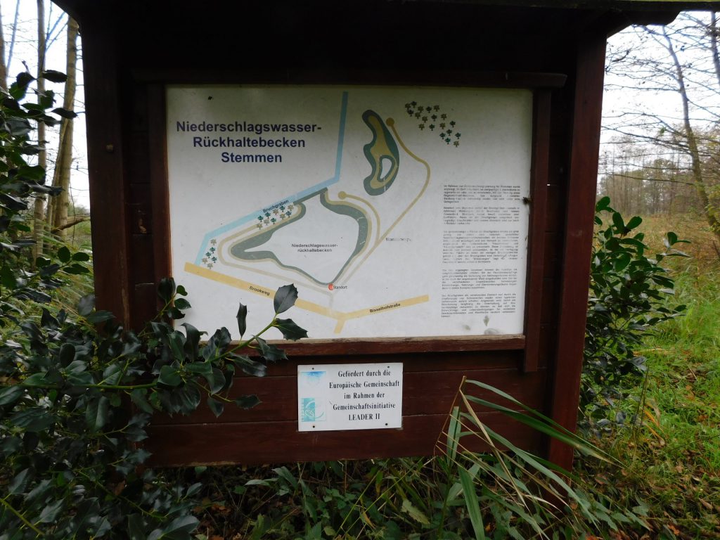 Silage- oder Güllehavarie? – stinkende Brühe im Regenrückhaltebecken von Stemmen